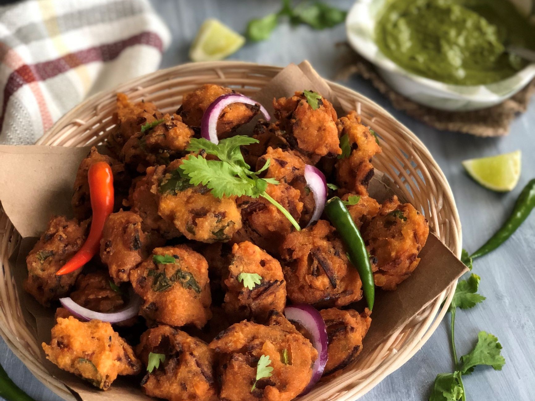 Red lentil fritters/masoor daal pakoda 